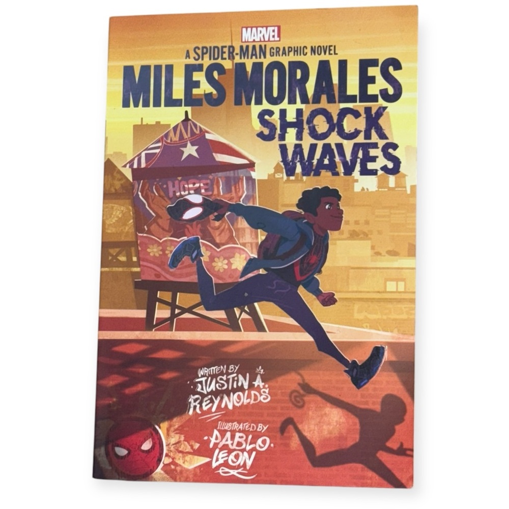 Marvel Spider Man Miles Morales‎ Graphic Novel